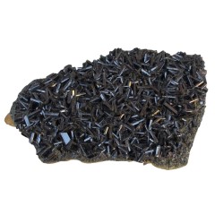 سنگ اپیدوت سیاه تفرش با کیفیت بالا