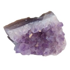 آمیتیست خوش رنگ با بلورهای زیبا